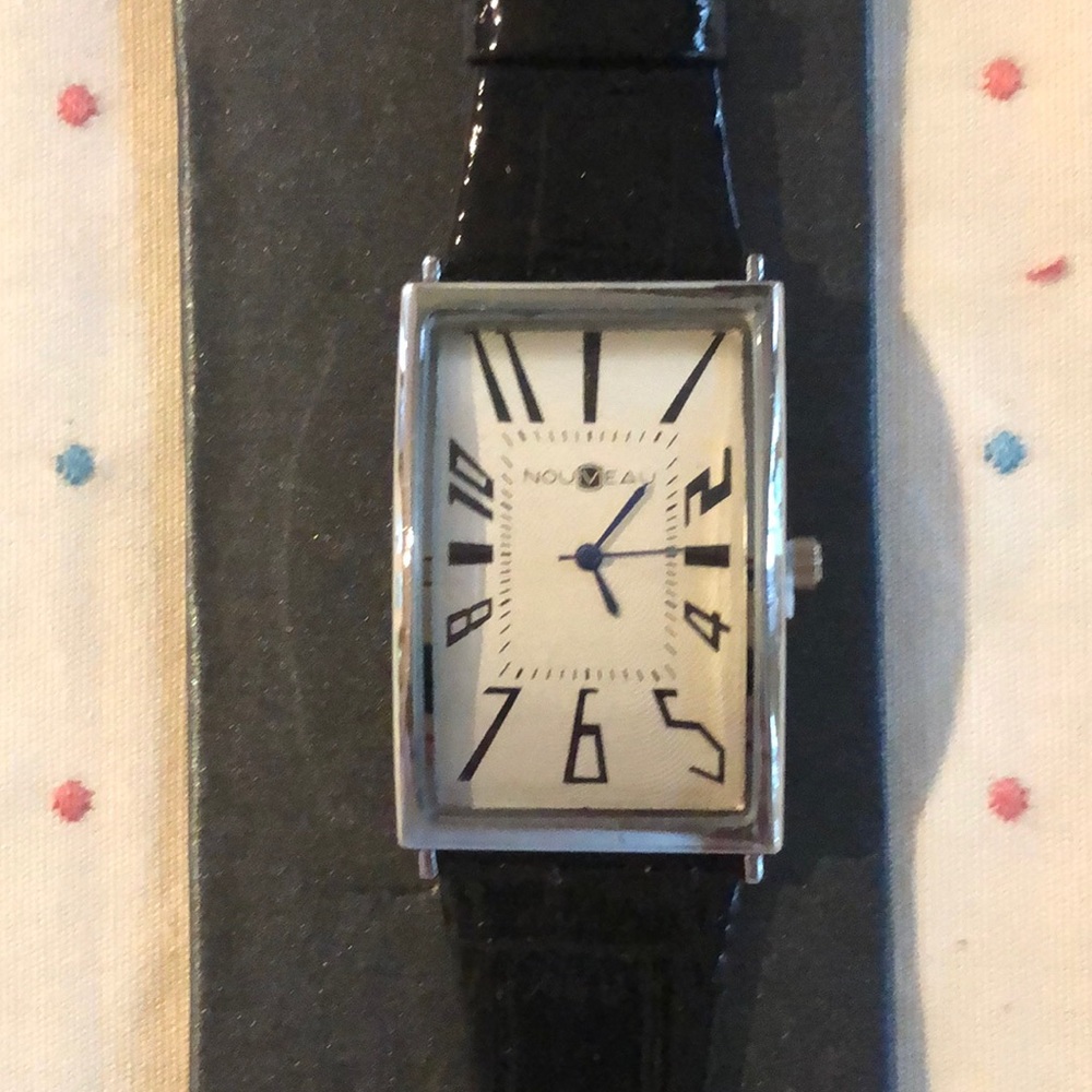 🌼NWT NOUVEAU Watch 🌼